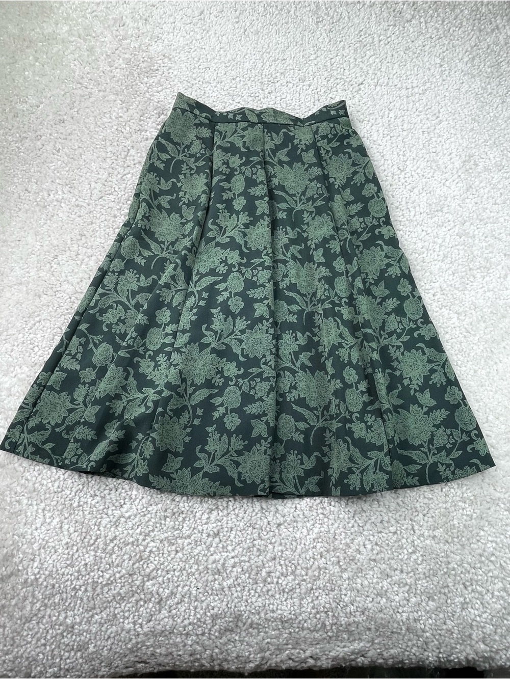 Vintage Koret Green Floral Midi Skirt size 8. Pleated Cottagecore Grandma